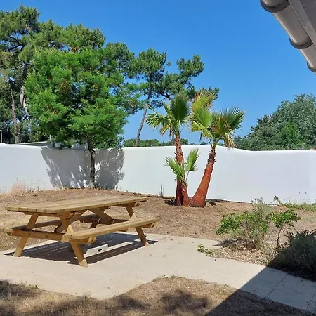 בית נופש Maison Typique Ile De Re ריבדו-פלאז'